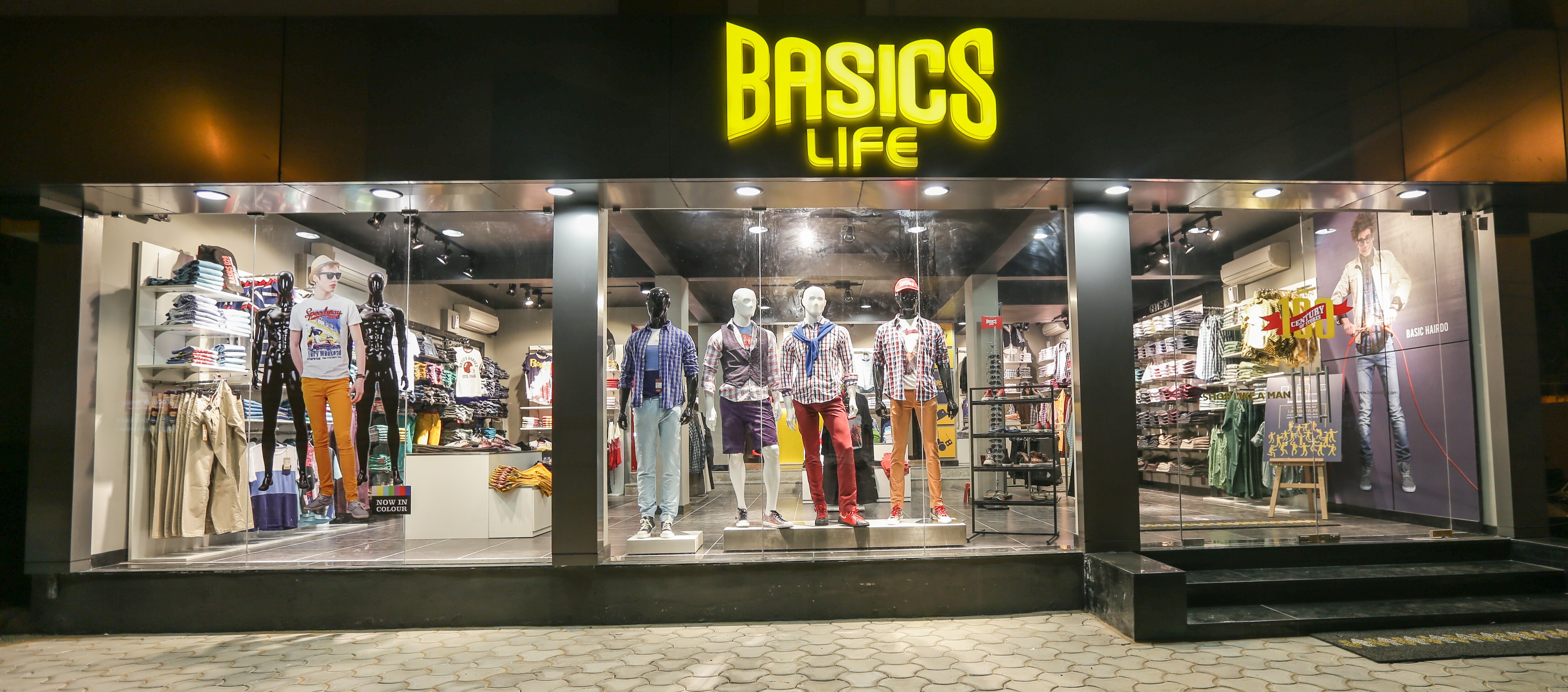 Basics store Basics Store. 1, likes · 30 talking about this. Lindas t-shirts com aplicações pedrarias. Vários modelos, cores e tamanhos. Enviamos Sedex. WhatsApp.