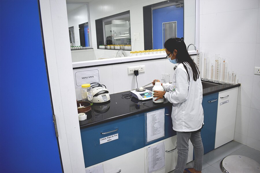 BioLab1.jpg