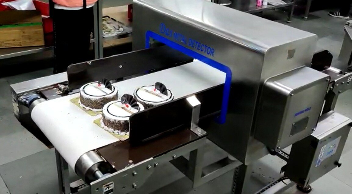 Conveyor Metal Detec