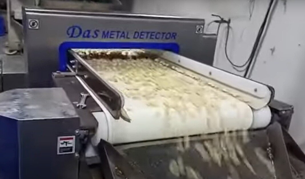 Conveyor Metal Detec