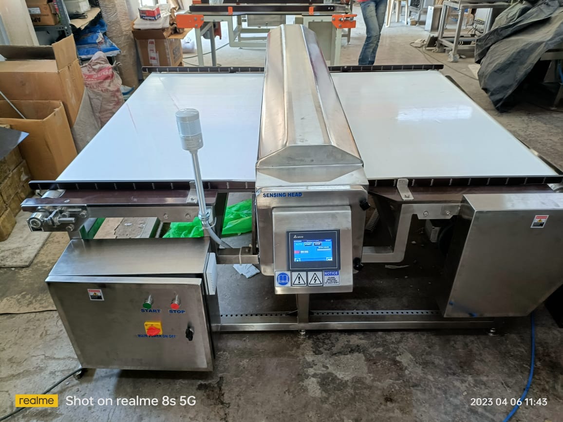 Conveyor Metal Detec