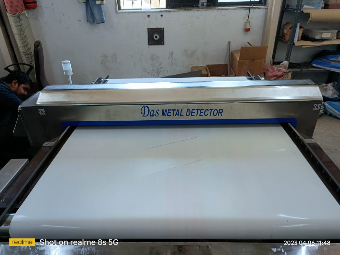Conveyor Metal Detec