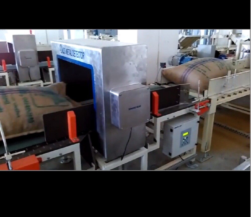 Conveyor Metal detec