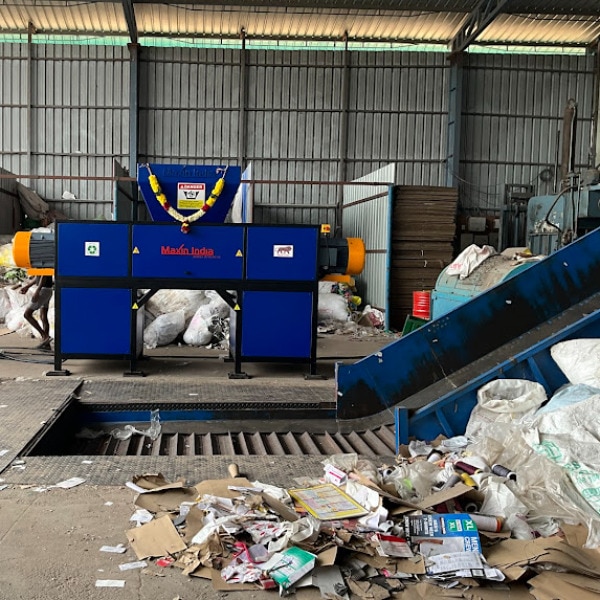 Shredding Machine .j