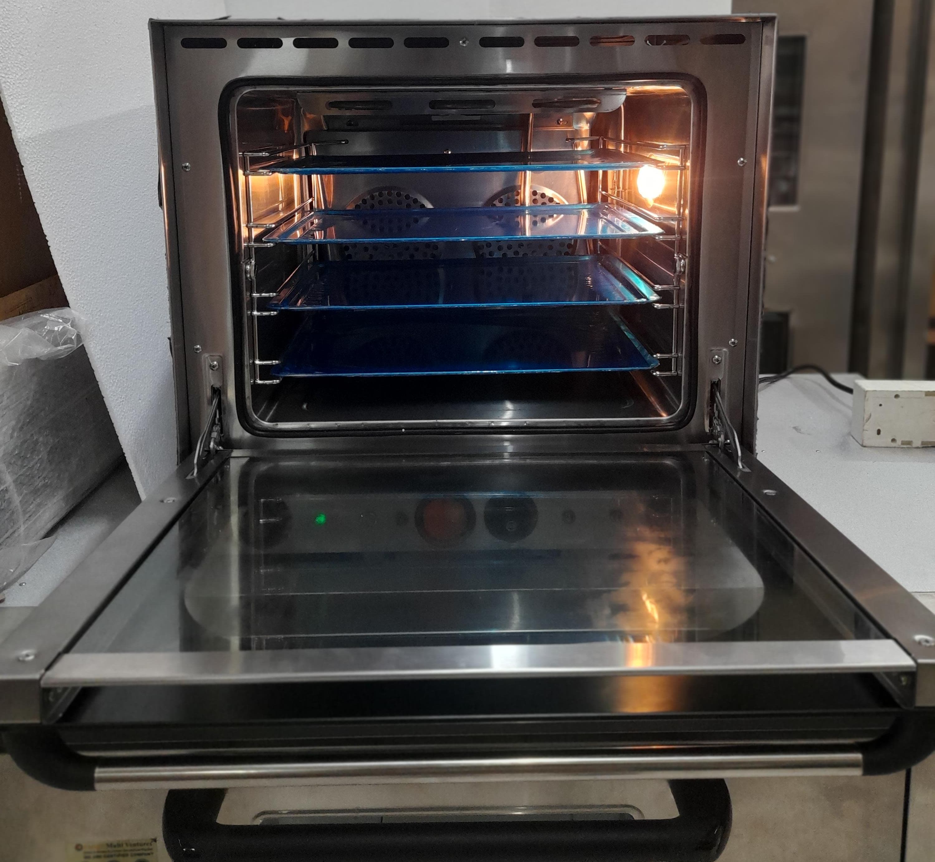 Covection oven 4 tra