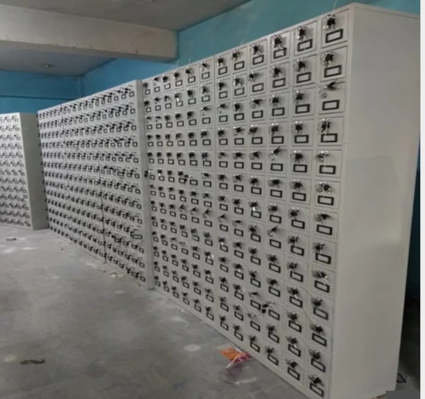 50 door locker.png