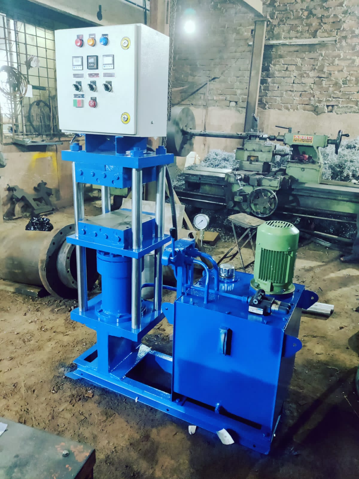 HYDRAULIC PRESS 2.jp