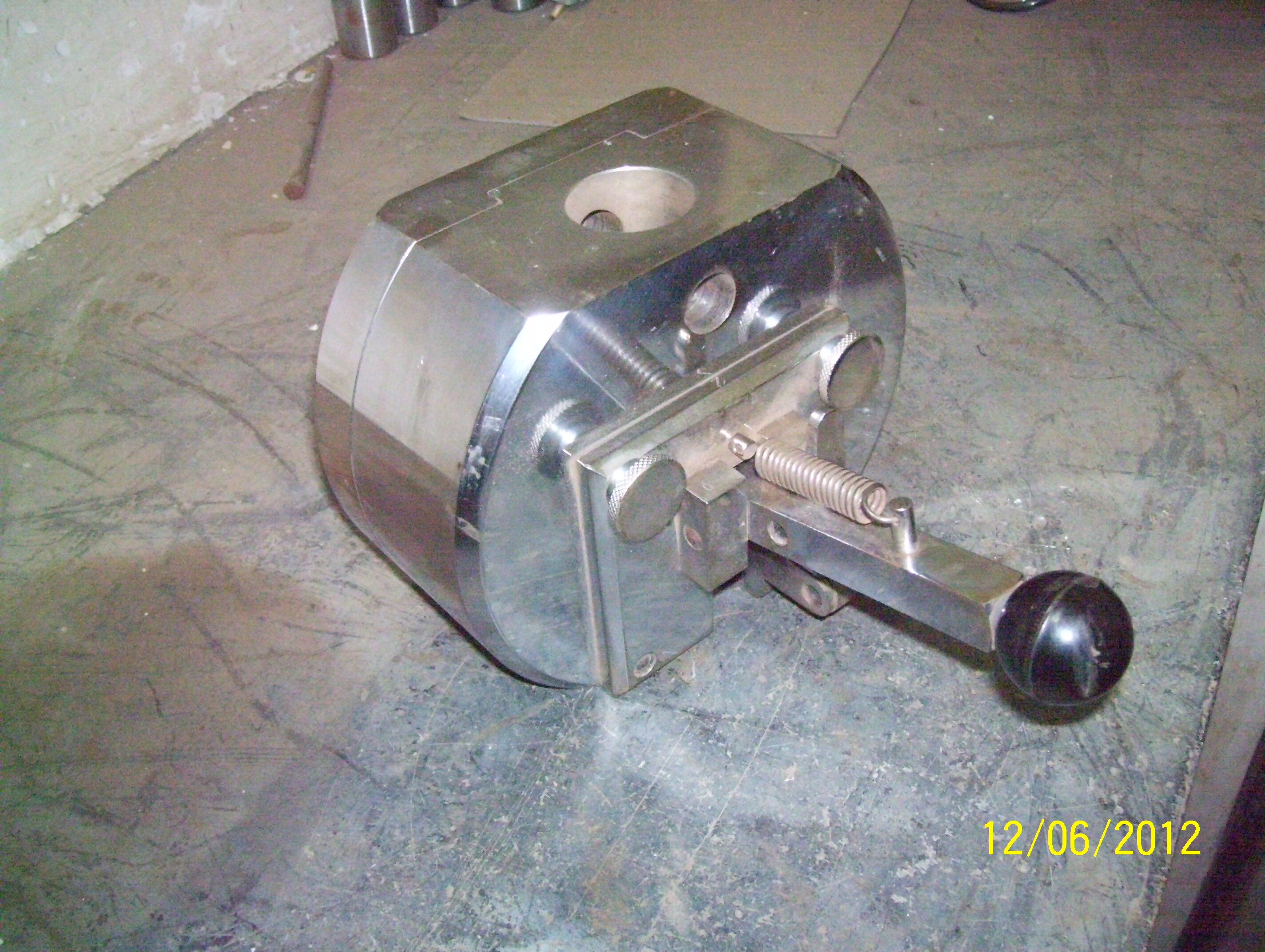Self Locking Wedge G