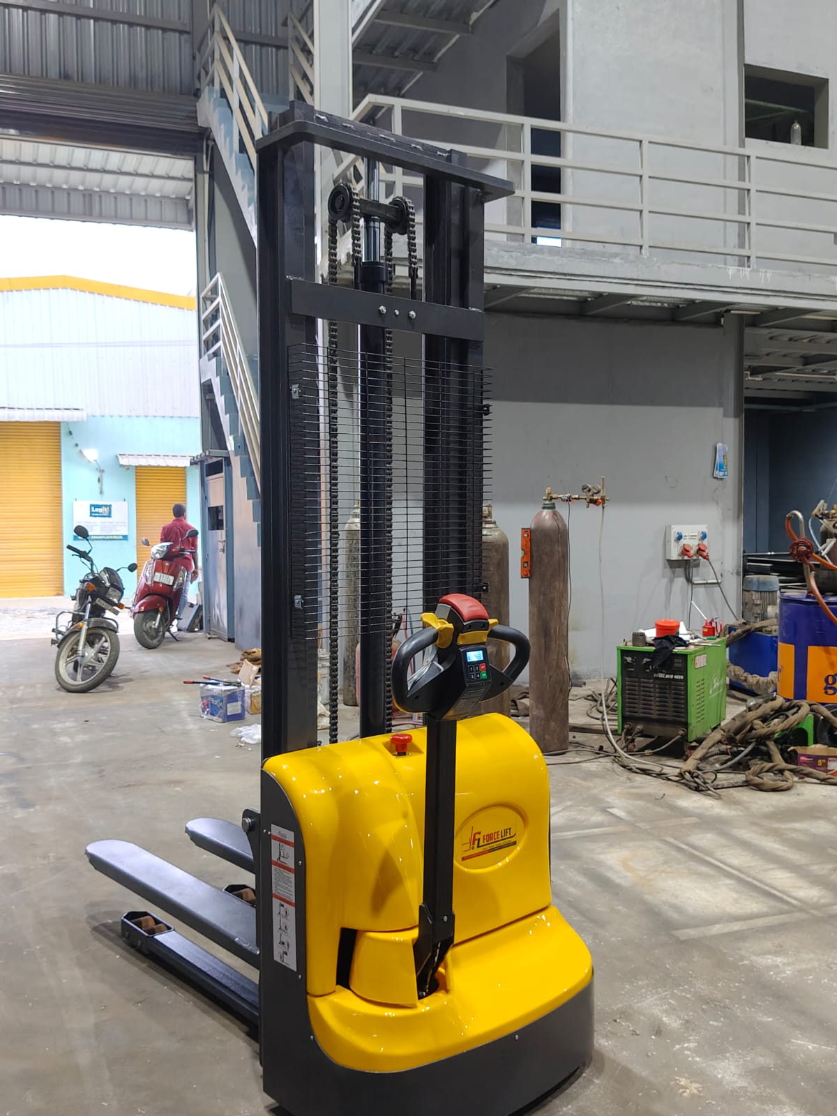 about-cover-bg image