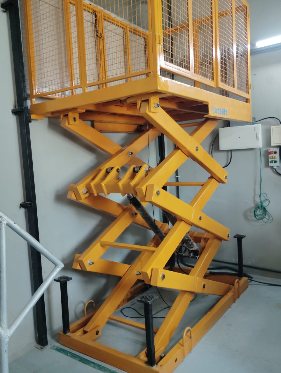 about-cover-bg image