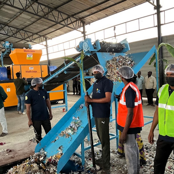 WASTE SHREDDER MACHI