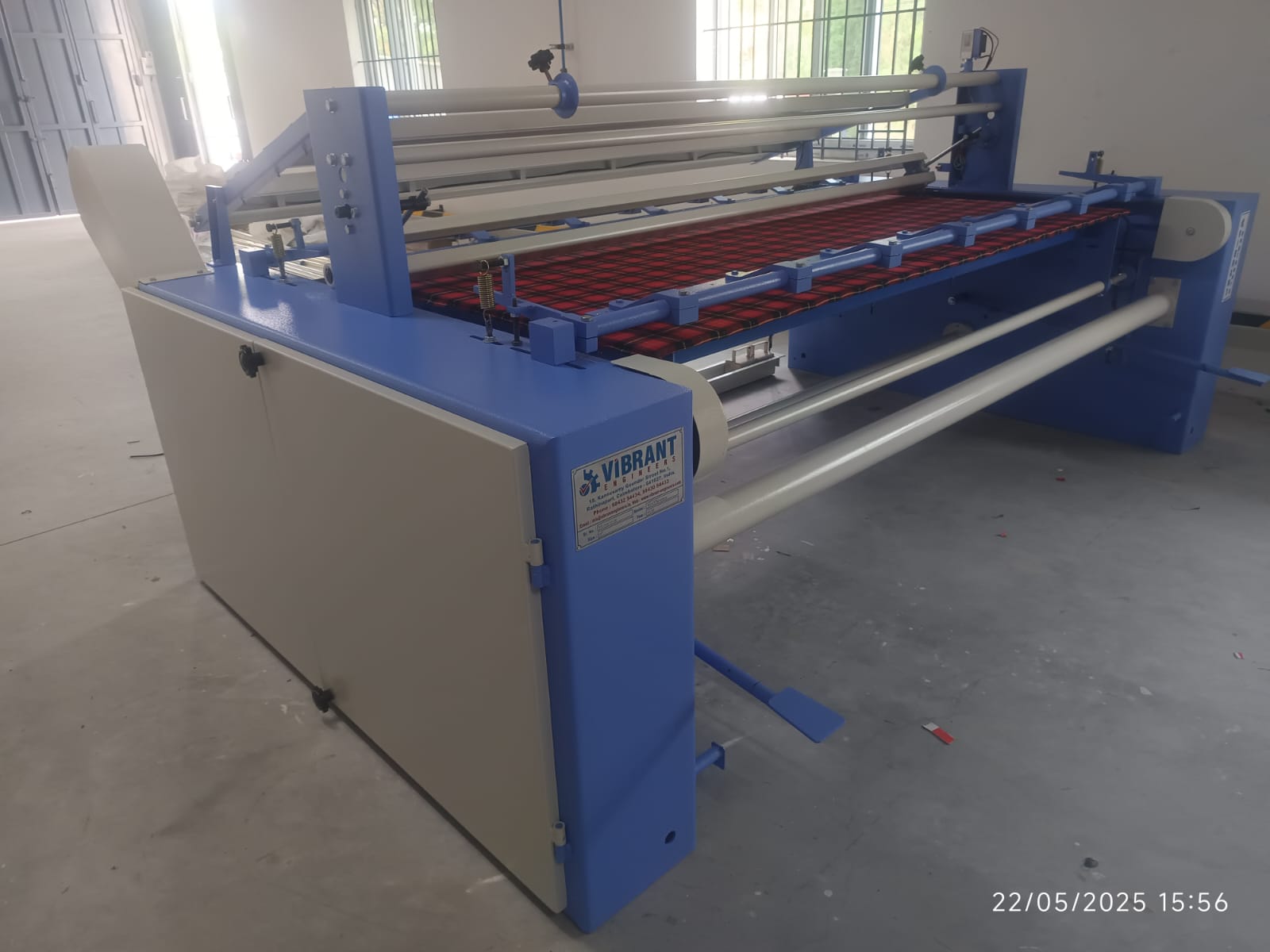 Cloth Folding Machin