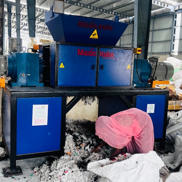 Heavy-Duty Nylon Fis