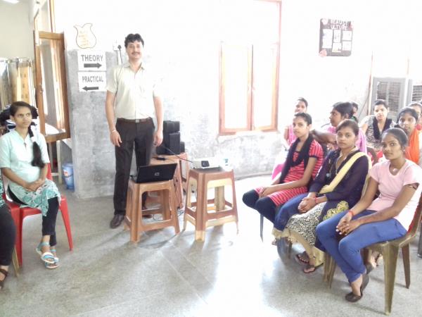 ASHRAY MEDICAL CENTR