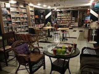 Waari Book cafe 