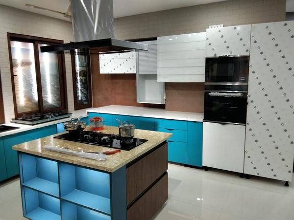about LuxR Modular Kitchen