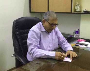 Dr. Anil Tambi image